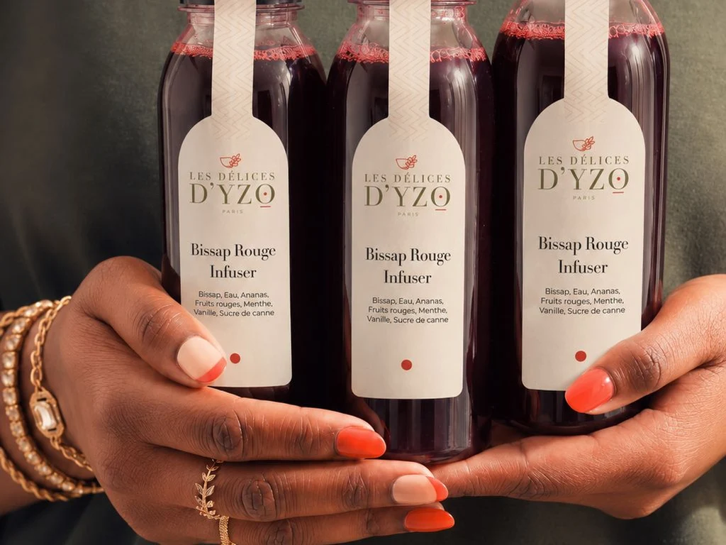 Bissap rouge infusé et bissap blanc maison des Délices d’YZO, trois bouteilles artisanales