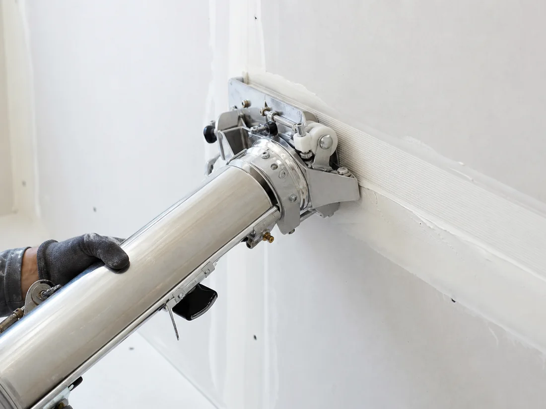 Application de l'enduit au Bazooka — rejointoiement mécanisé, Peinture Décoration 59