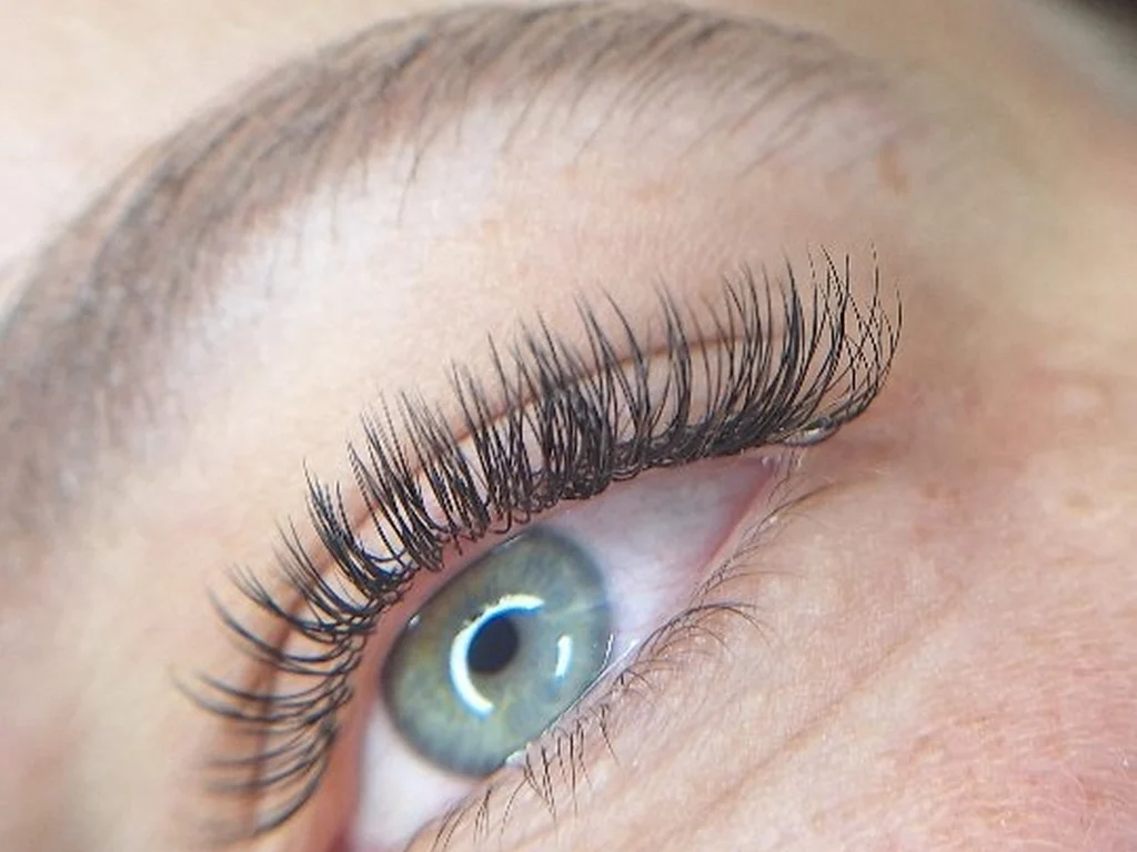 Formation prothésiste ciliaire — Room beauté